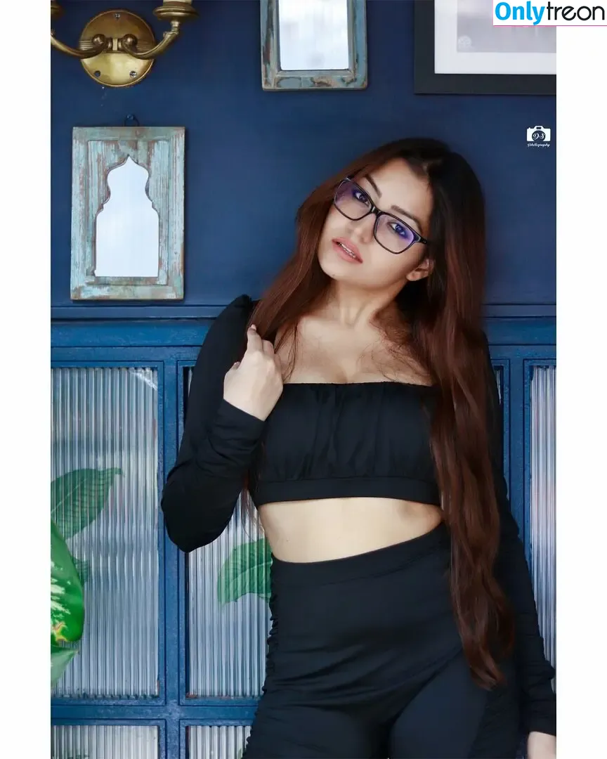 Simran Kaur nude photo #0121 (simrankonly / symrann.k)