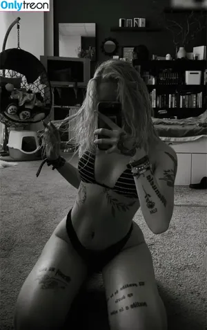  nude photo #0008