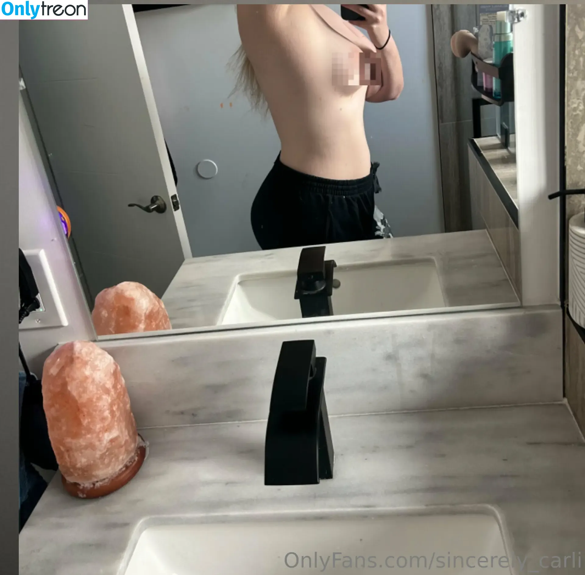 sincerely_carli nude photo #0002 (sincerely_carli)