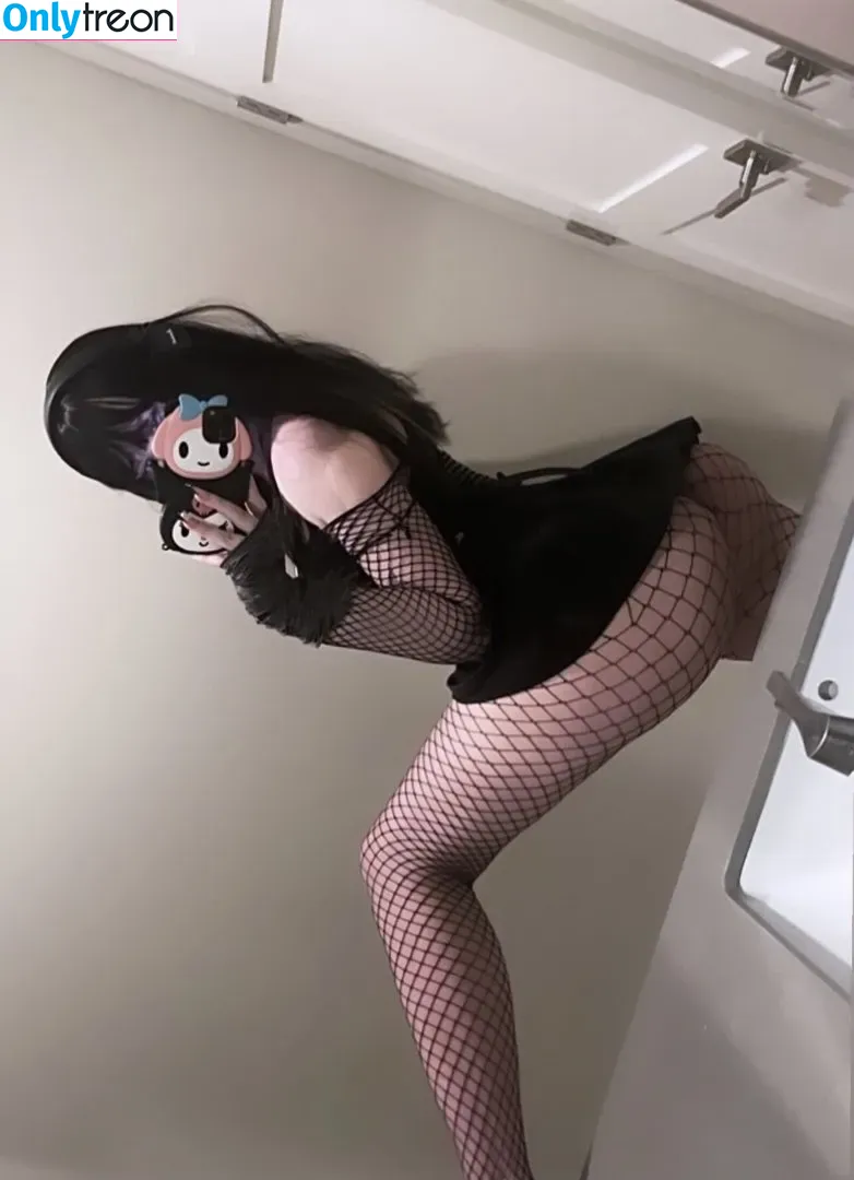 sinnnsro nude photo #0010 (egrlfriend)