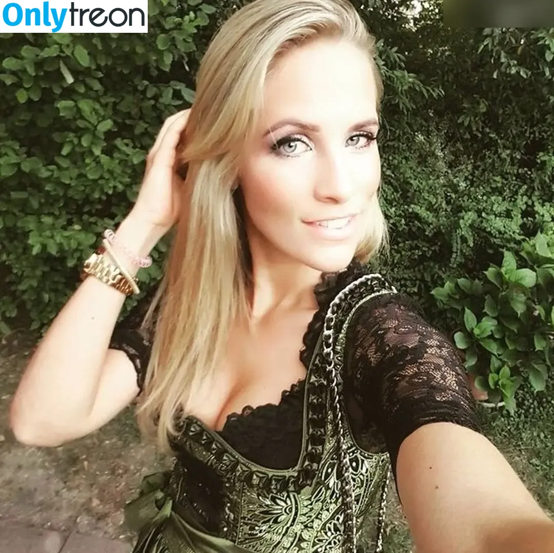 Sissi Fahrenschon nude photo #0004 (sissifahrenschon)