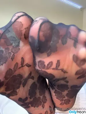 Sizeelevens / robinharrisjr nude photo #0201