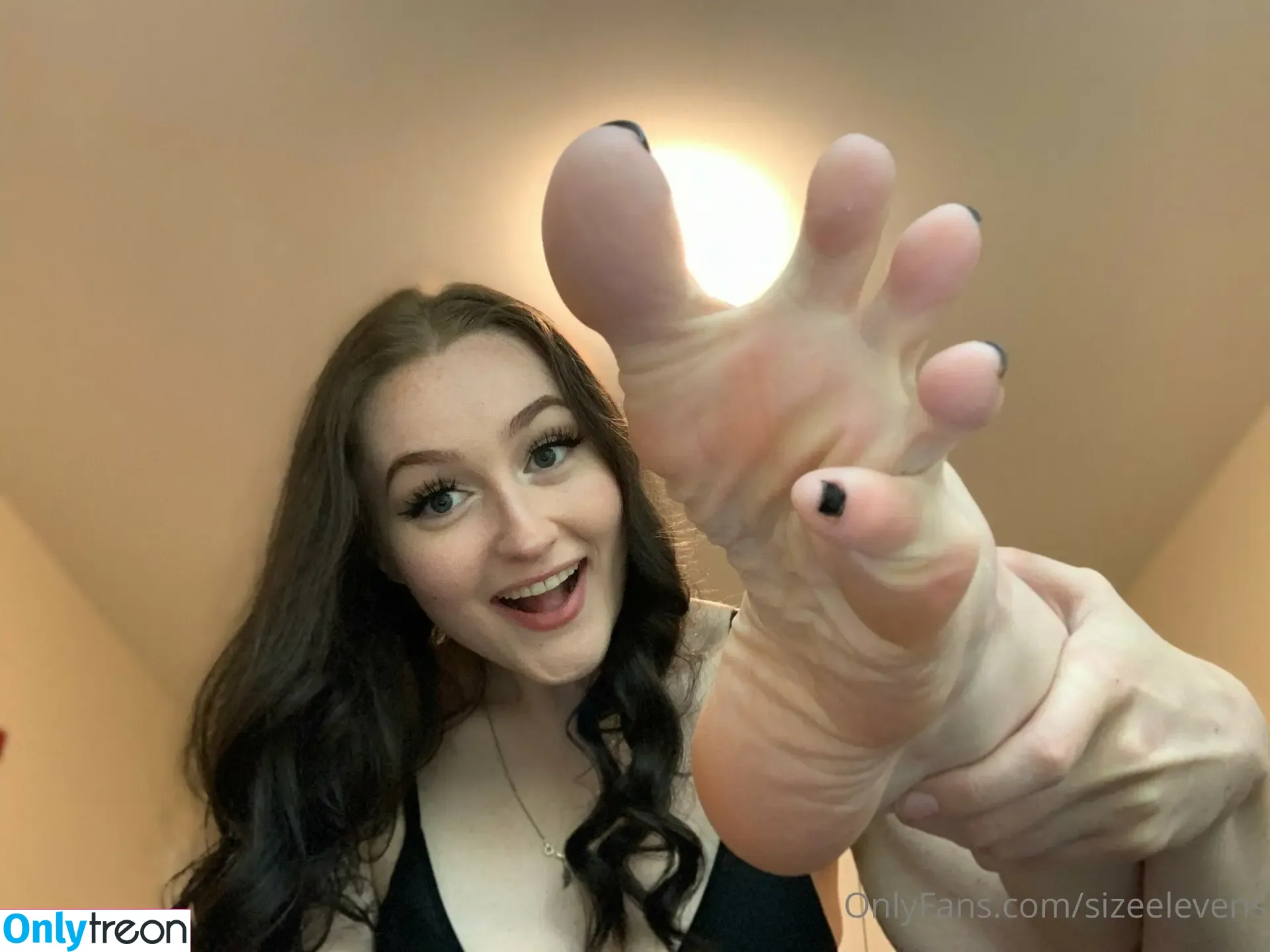 Sizeelevens nude photo #0171 (robinharrisjr)