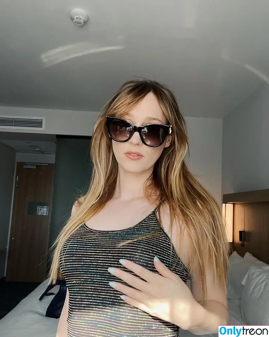 Sjokz nude photo #0040 (Eefje Depoortere / eefjah)