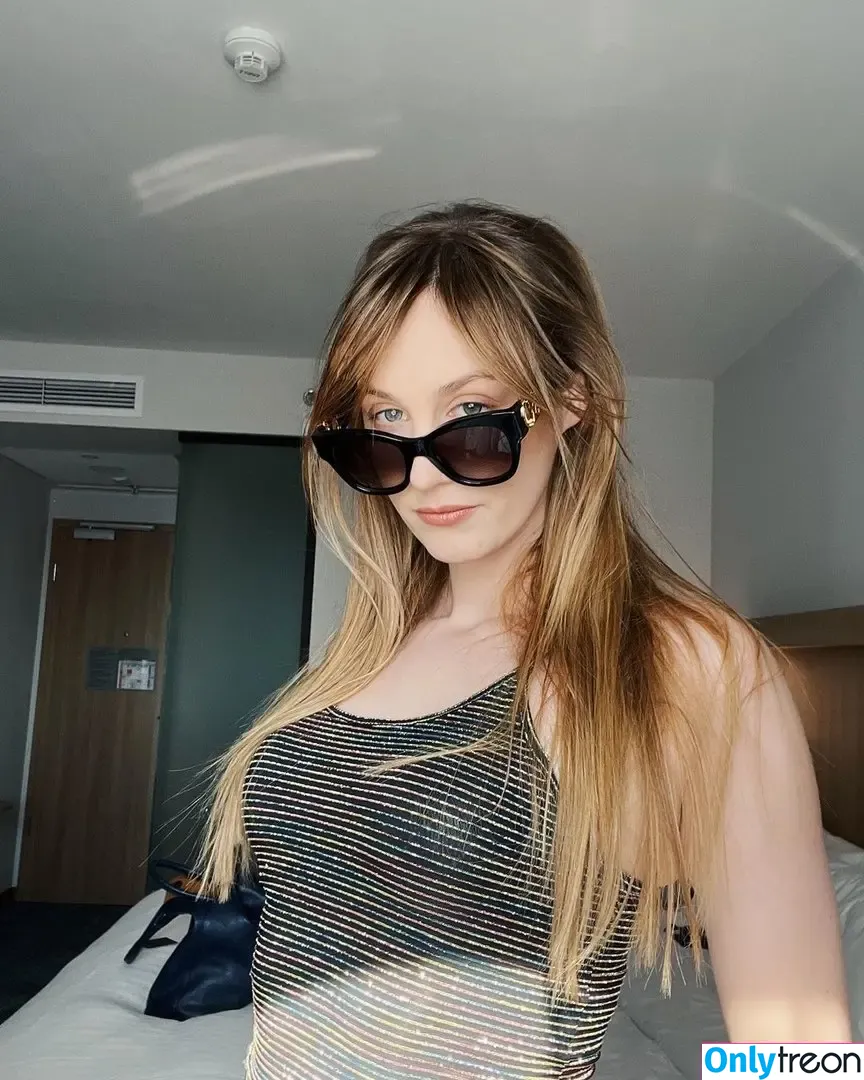Sjokz nude photo #0042 (Eefje Depoortere / eefjah)