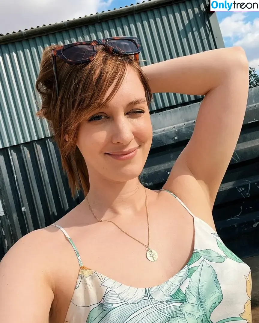 Sjokz nude photo #0155 (Eefje Depoortere / eefjah)