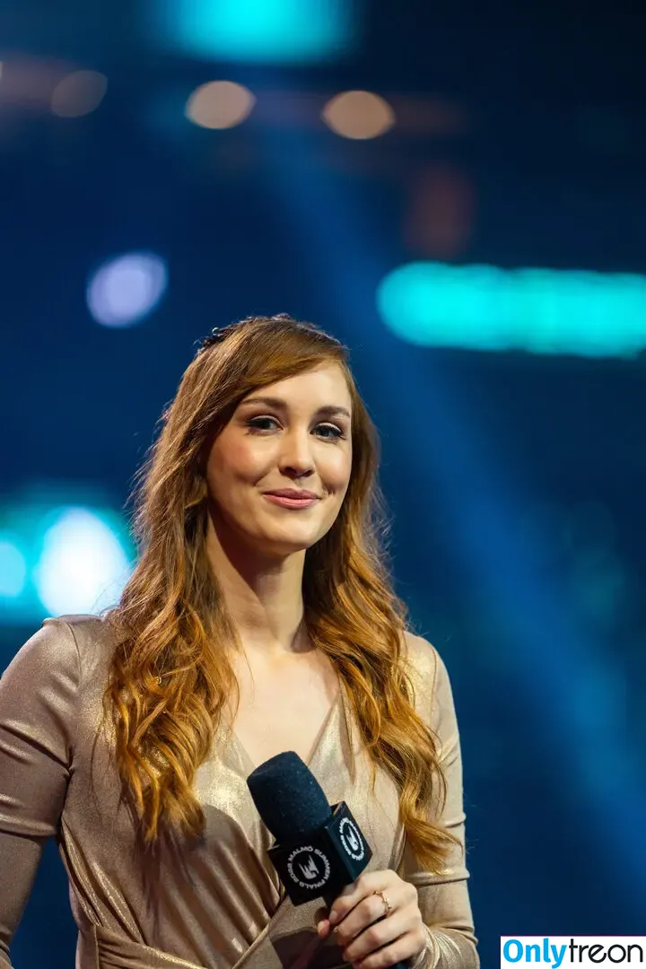 Sjokz nude photo #0178 (Eefje Depoortere / eefjah)