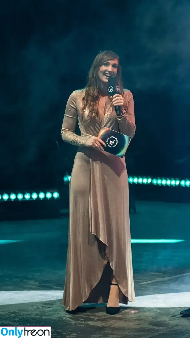 Sjokz nude photo #0182 (Eefje Depoortere / eefjah)