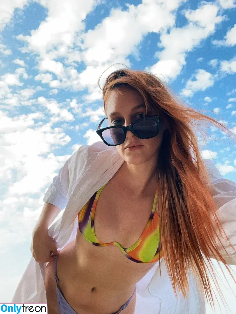 Sjokz nude photo #0186 (Eefje Depoortere / eefjah)