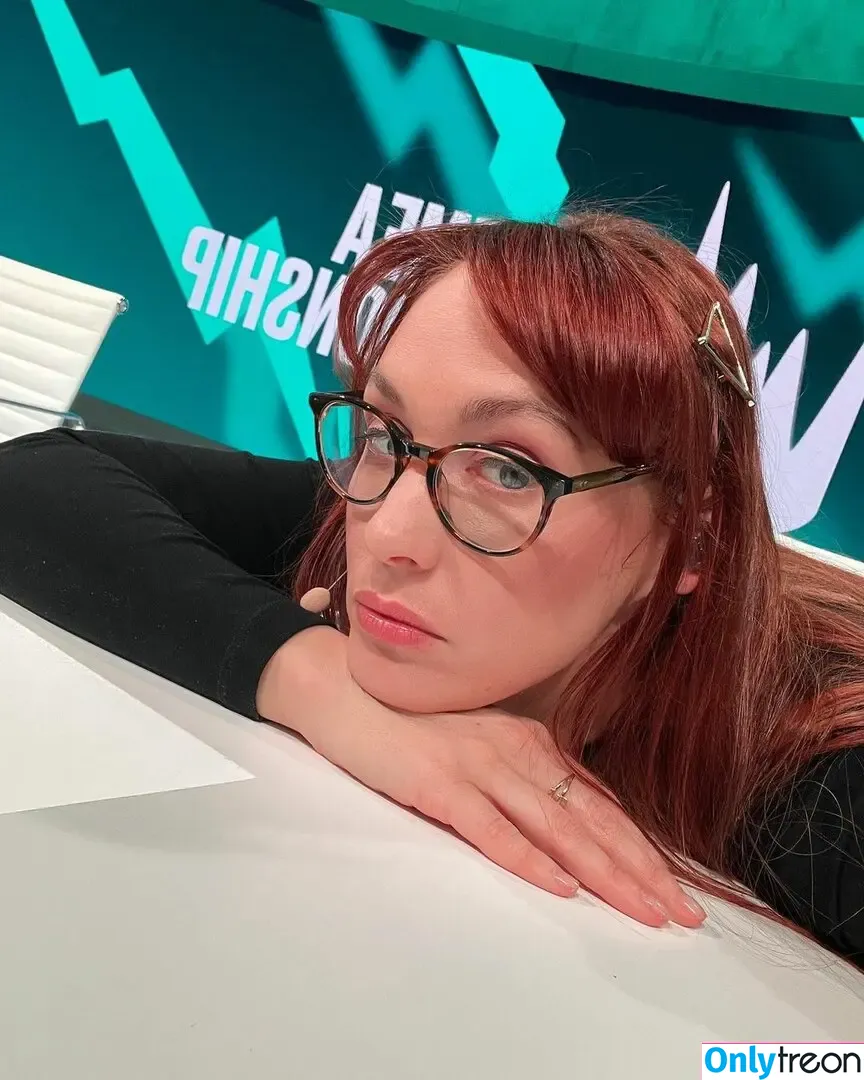 Sjokz nude photo #0348 (Eefje Depoortere / eefjah)