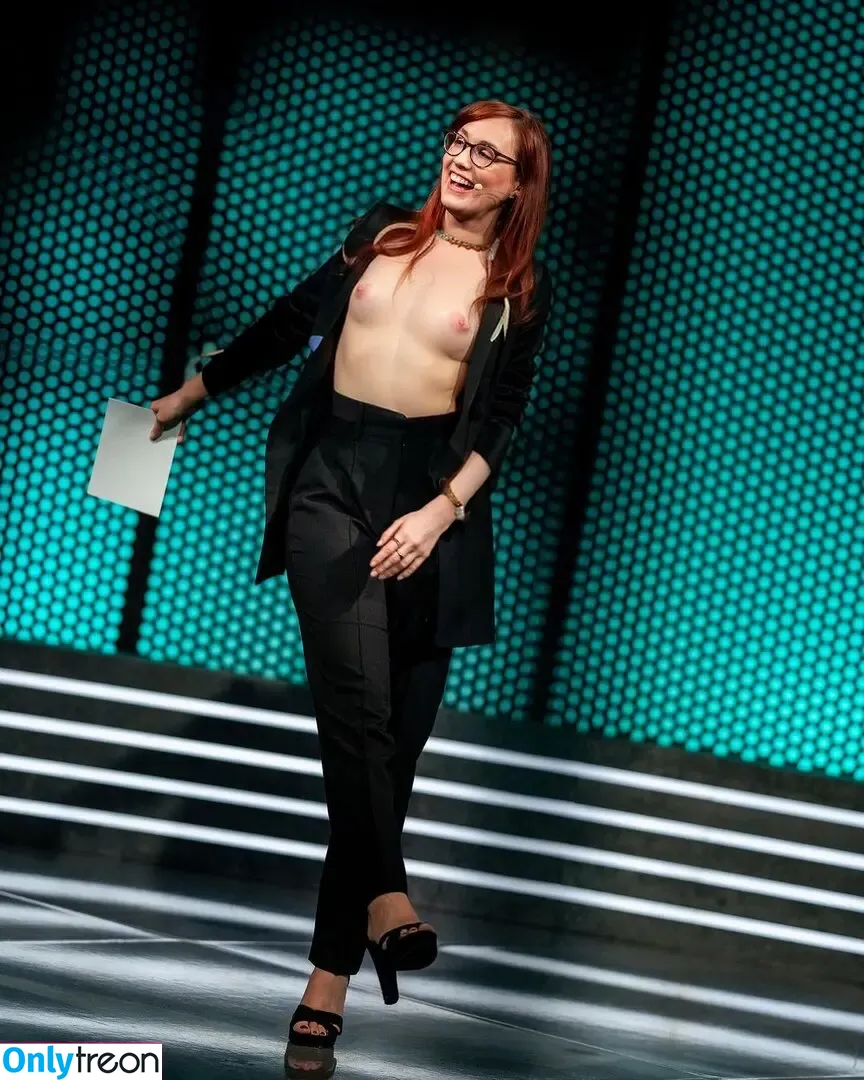 Sjokz nude photo #0434 (Eefje Depoortere / eefjah)