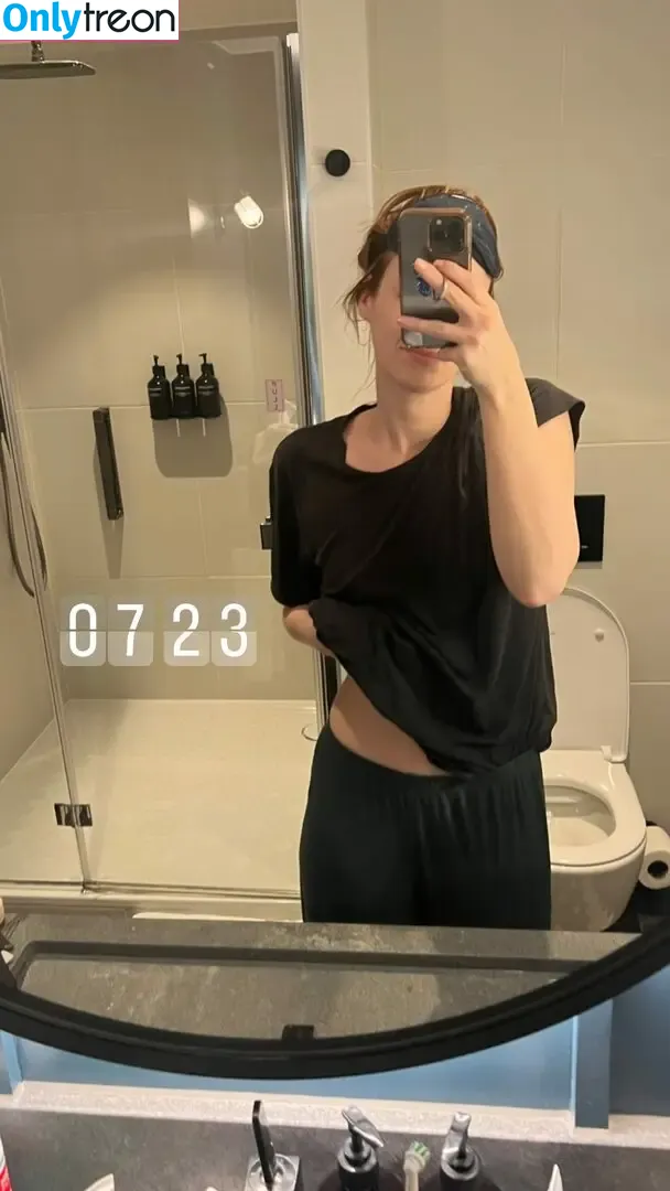 Sjokz nude photo #0517 (Eefje Depoortere / eefjah)