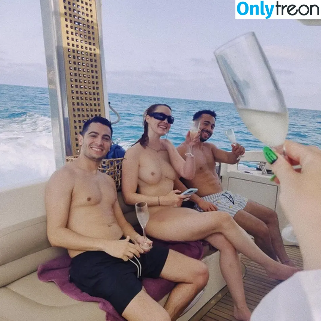 Sjokz nude photo #0621 (Eefje Depoortere / eefjah)