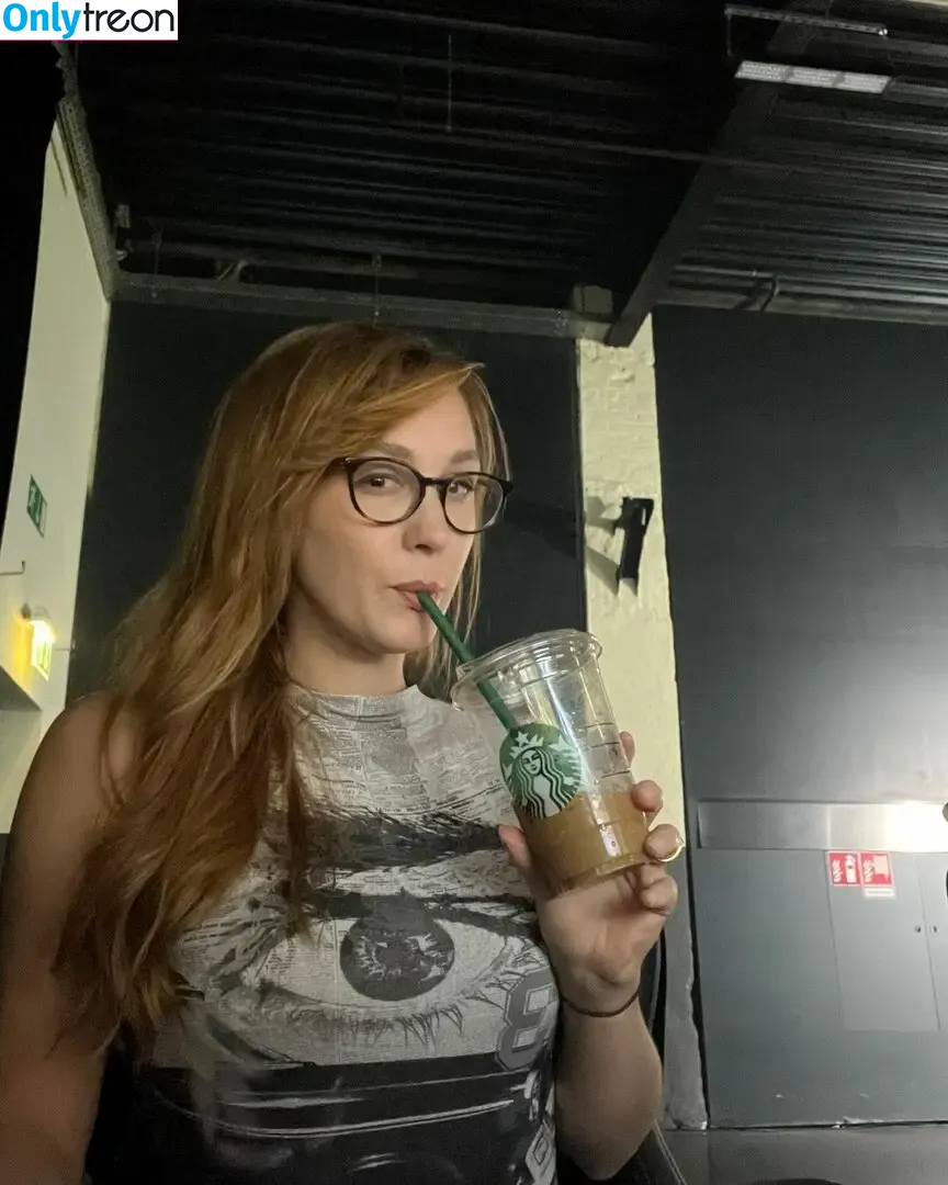 Sjokz nude photo #0637 (Eefje Depoortere / eefjah)