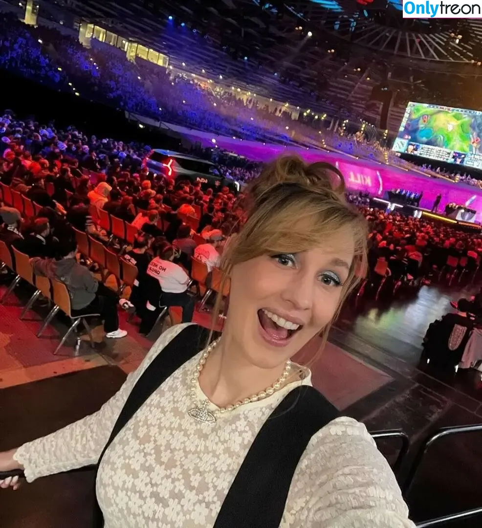 Sjokz nude photo #0780 (Eefje Depoortere / eefjah)