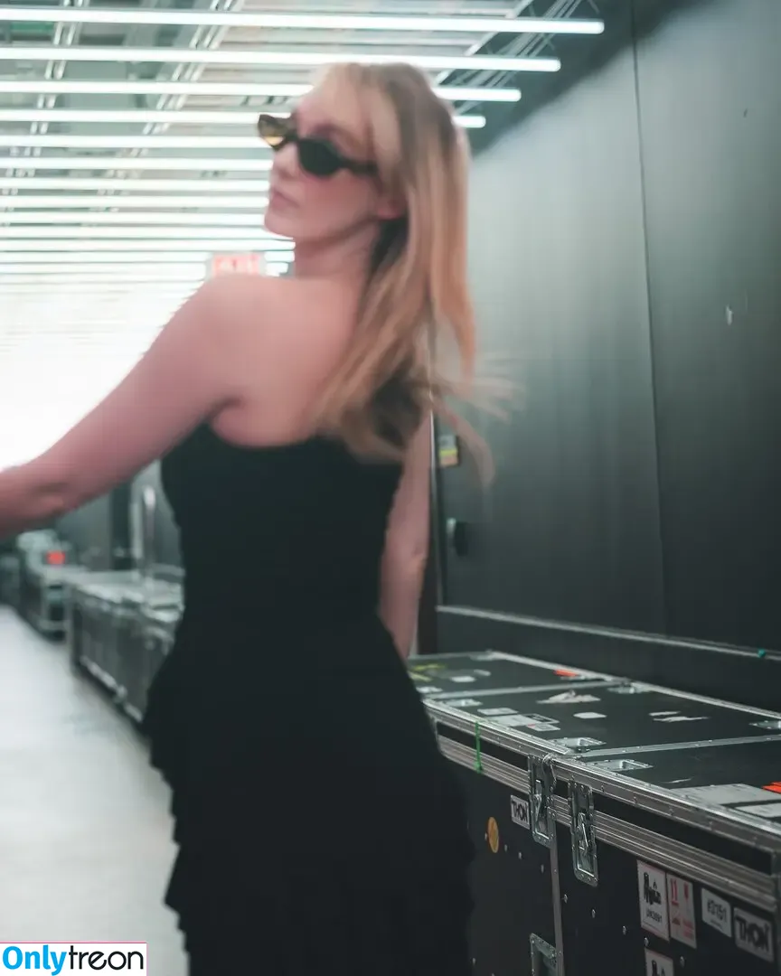 Sjokz nude photo #1492 (Eefje Depoortere / eefjah)