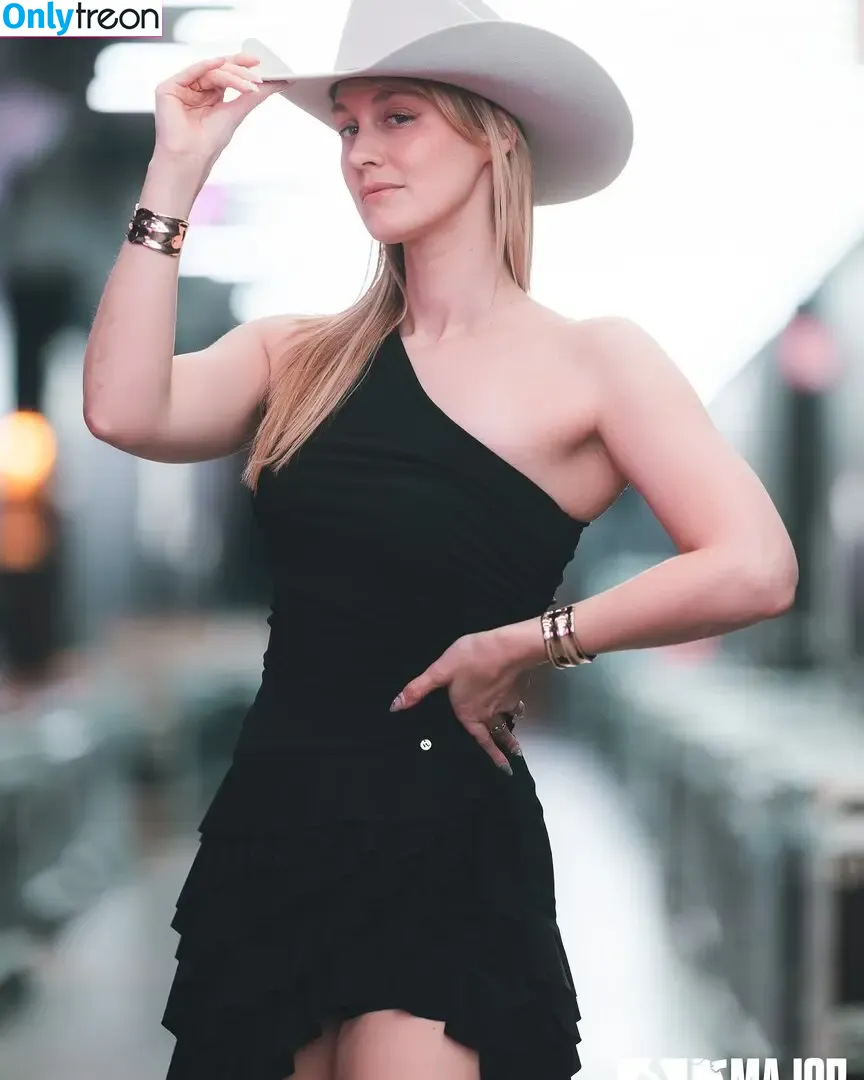 Sjokz nude photo #1493 (Eefje Depoortere / eefjah)