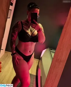 Skelli / skelli_ontour nude photo #0232