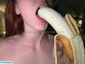 skinnyblondechick123 / chickie_nugz nude photo #0081