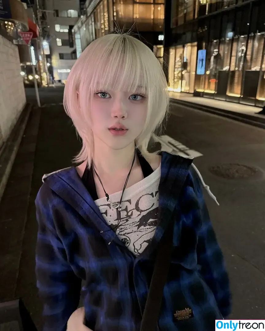 skr_u_ nude photo #0001 (skr_u_)