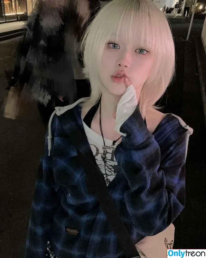 skr_u_ nude photo #0002 (skr_u_)