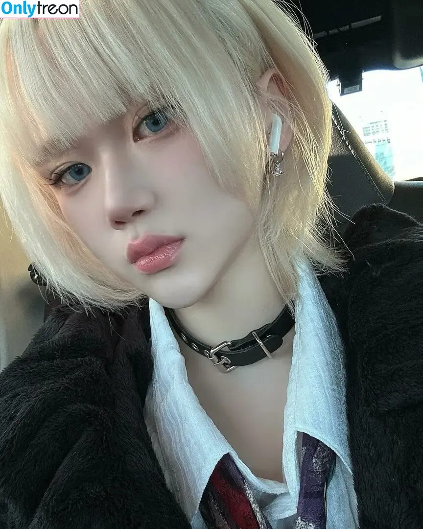skr_u_ nude photo #0005 (skr_u_)