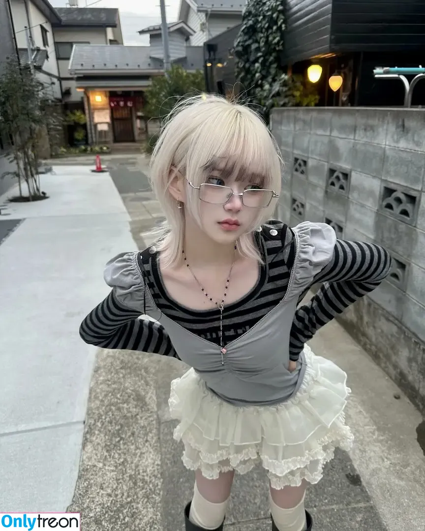 skr_u_ nude photo #0011 (skr_u_)