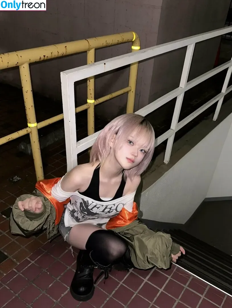 skr_u_ nude photo #0023 (skr_u_)