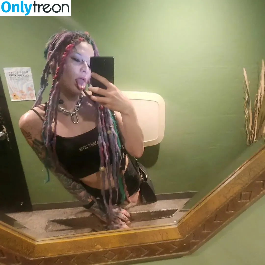 Sky Burrito nude photo #0011 (burritoirl / skyburrito)