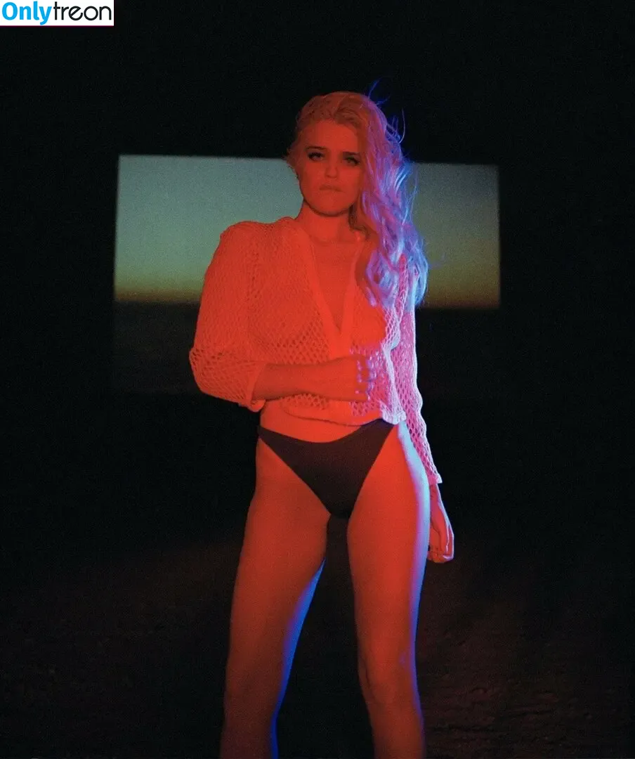 Sky Ferreira nude photo #0031 (skyferreira)
