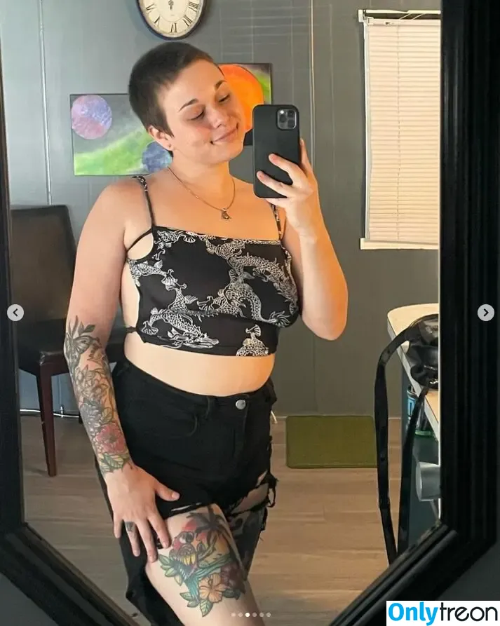 Skyeee_xx nude photo #0006 ( / Skyexxx / _SkyeXxX_ / _xrottenskyex_)