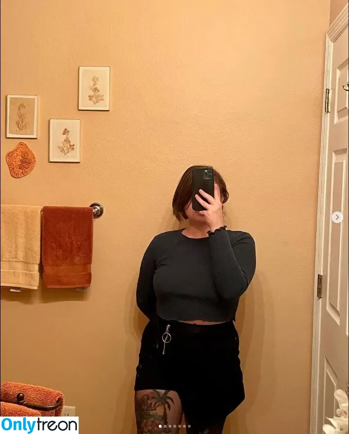 Skyeee_xx nude photo #0018 ( / Skyexxx / _SkyeXxX_ / _xrottenskyex_)