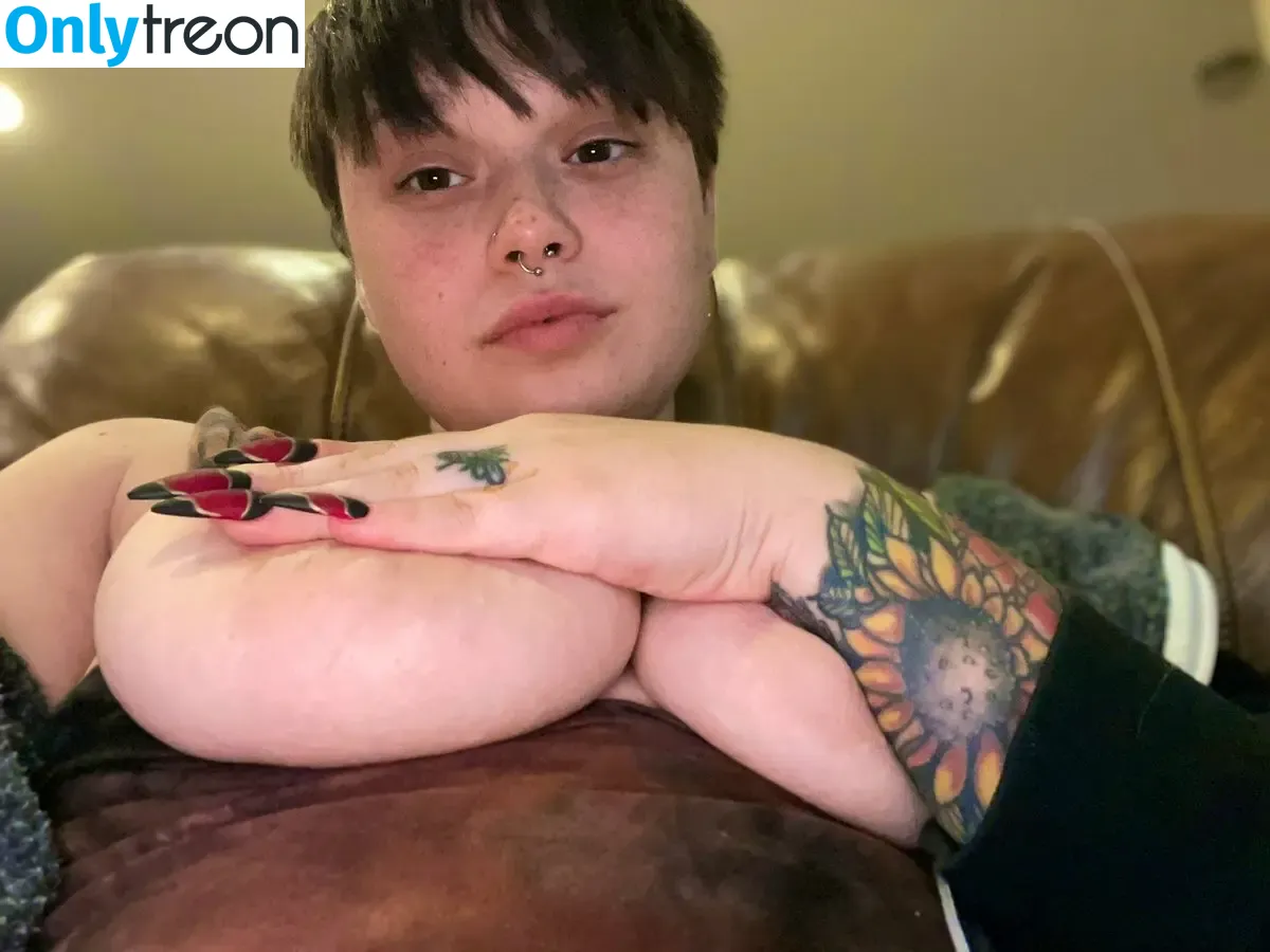Skyeee_xx nude photo #0134 ( / Skyexxx / _SkyeXxX_ / _xrottenskyex_)