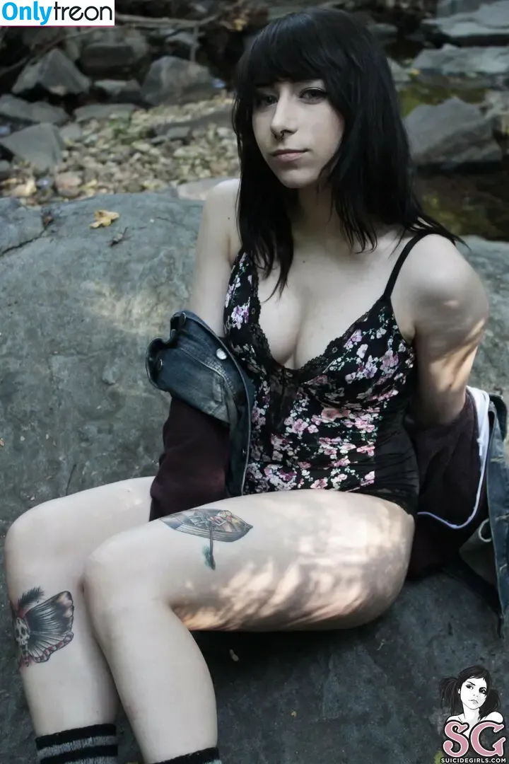 Skyhook Nova nude photo #0027 (SkyhookArt / skyhookarts / skyhooknova)