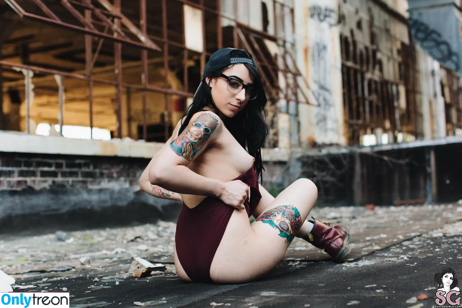 Skyhook Nova nude photo #0212 (SkyhookArt / skyhookarts / skyhooknova)