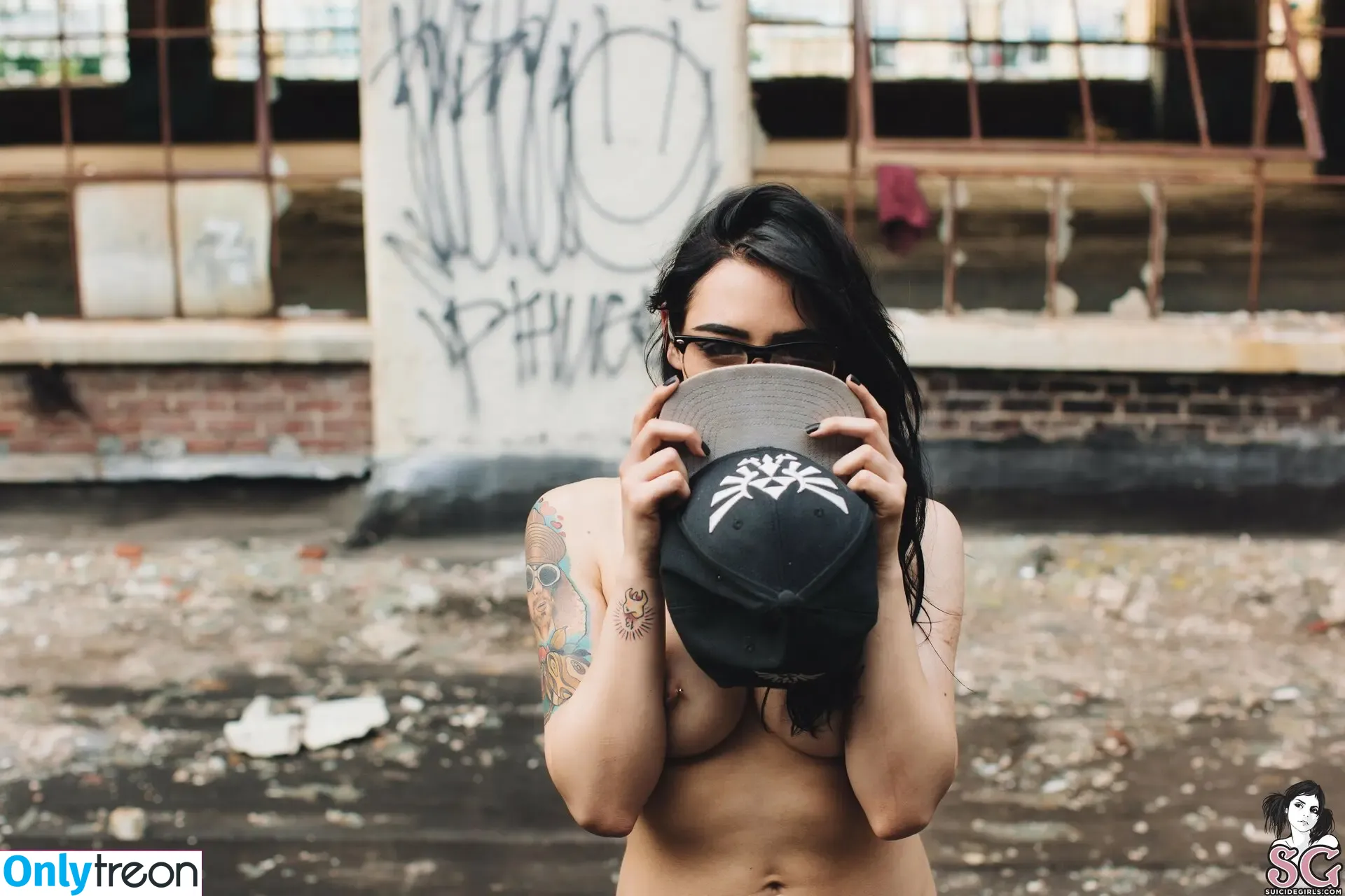 Skyhook Nova nude photo #0239 (SkyhookArt / skyhookarts / skyhooknova)