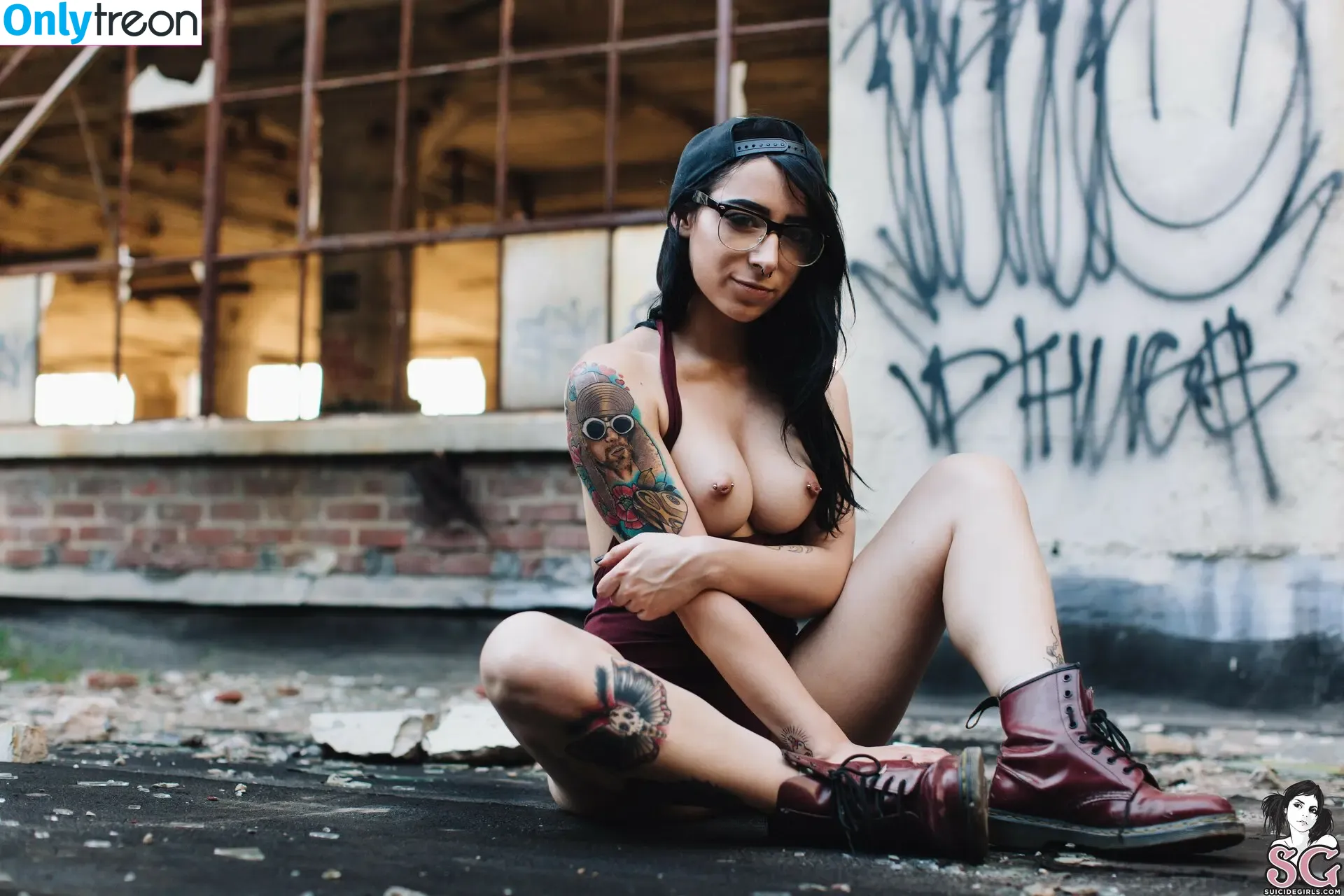 Skyhook Nova nude photo #0265 (SkyhookArt / skyhookarts / skyhooknova)