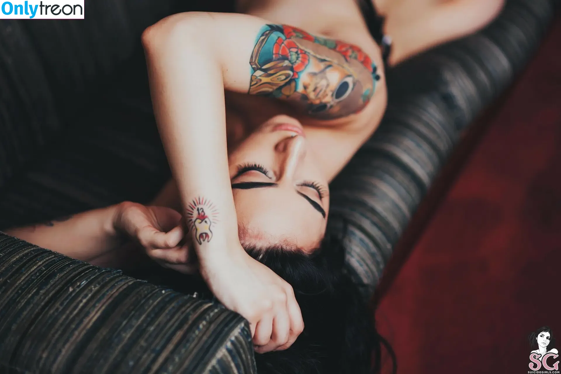 Skyhook Nova nude photo #0299 (SkyhookArt / skyhookarts / skyhooknova)