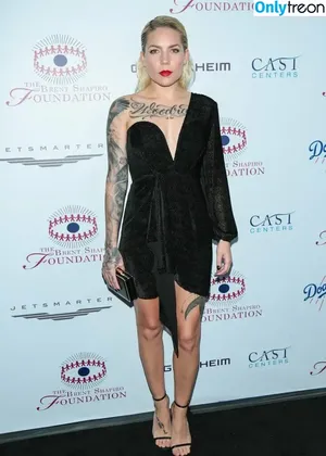 Skylar Grey / shxnannx / skylargrey nude photo #0143