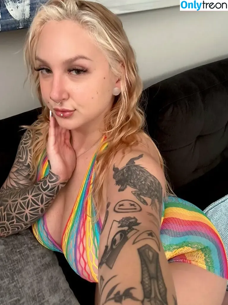 Skylar Vox nude photo #0674 (_skylarvox_ / onlyskylarvox / theskylarvox)