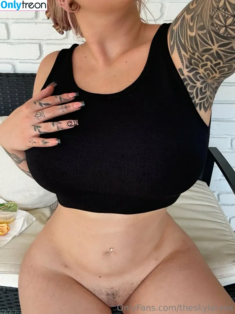 Skylar Vox nude photo #1036 (_skylarvox_ / onlyskylarvox / theskylarvox)