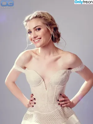 Skyler Samuels / skylersamuels nude photo #0029