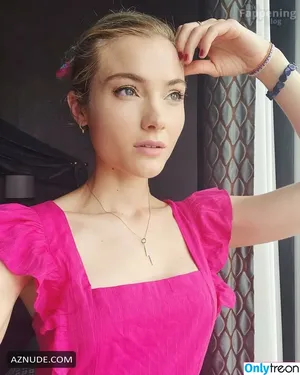 Skyler Samuels / skylersamuels nude photo #0039