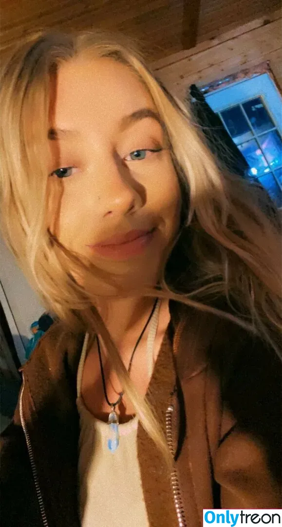 SkylerStormxo nude photo #0003 (SkylerStormxo)