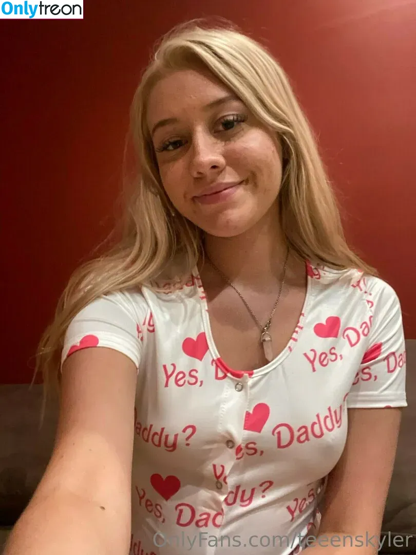 SkylerStormxo nude photo #0005 (SkylerStormxo)