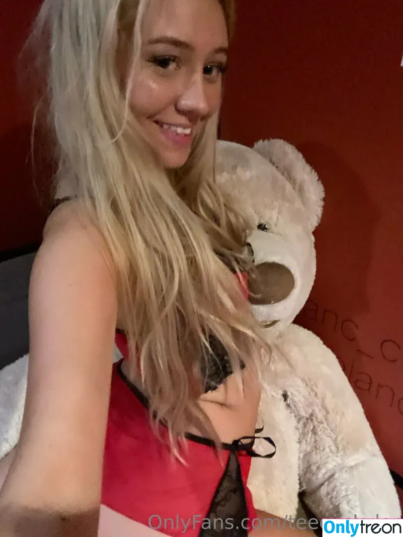 SkylerStormxo nude photo #0136 (SkylerStormxo)