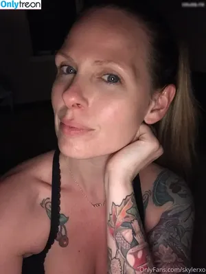skylerxo / XOXOSkyler1 / _skyler_xo / snackingwithskyler nude photo #0054