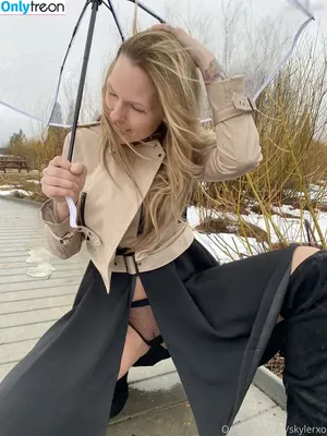 skylerxo / XOXOSkyler1 / _skyler_xo / snackingwithskyler nude photo #0390
