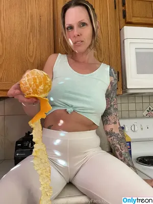 skylerxo / XOXOSkyler1 / _skyler_xo / snackingwithskyler nude photo #0794
