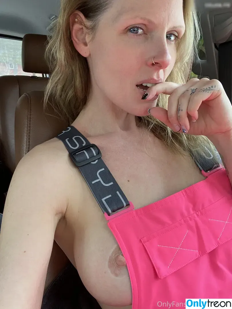 skylerxo nude photo #0355 (XOXOSkyler1 / _skyler_xo / snackingwithskyler)
